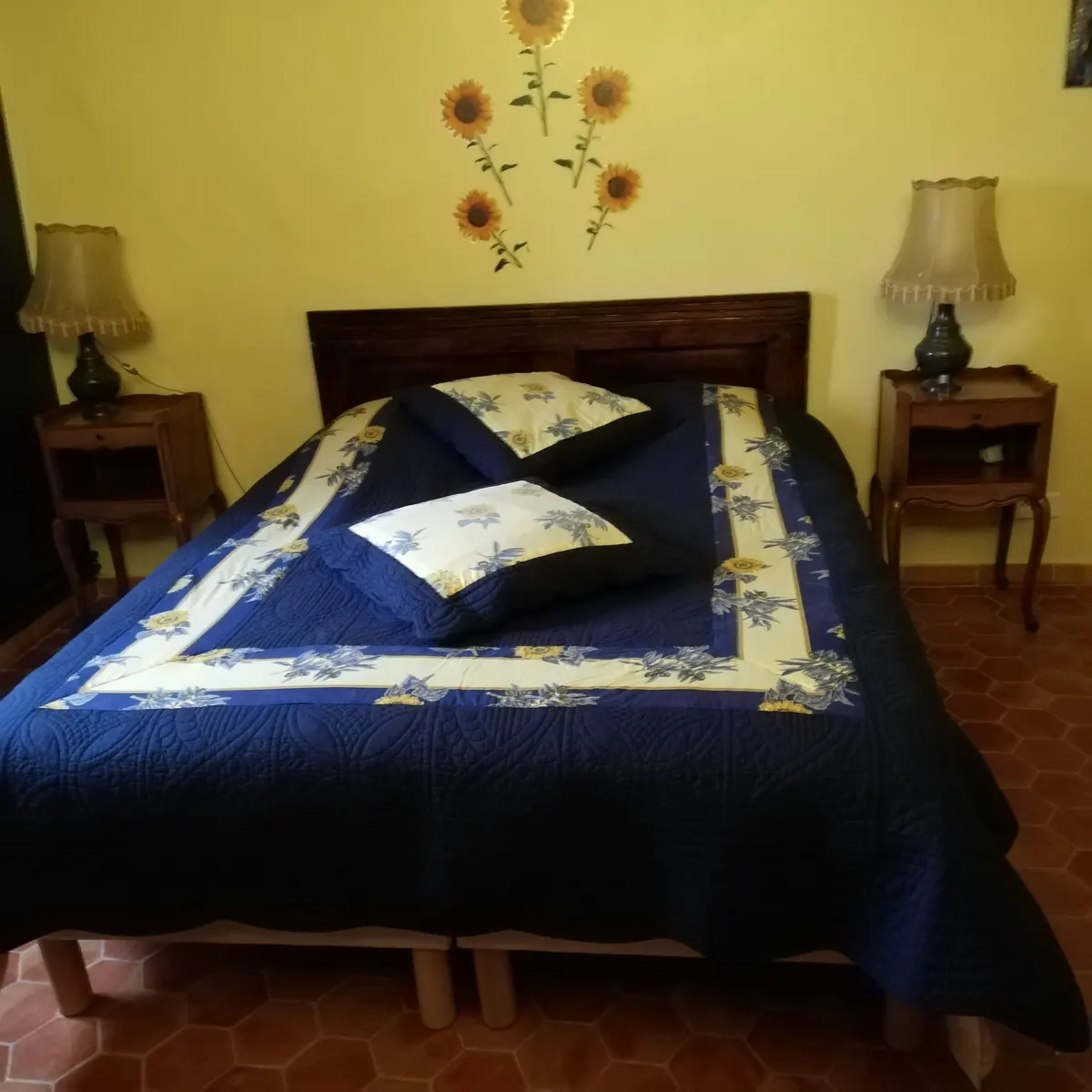 Chambre Tournesol à La Frandomière : chambre familiale de 18 m²